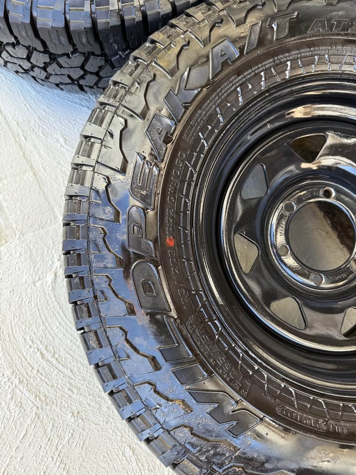Falken Wildpeak A/T 32" Tyres on 6 Stud Rims