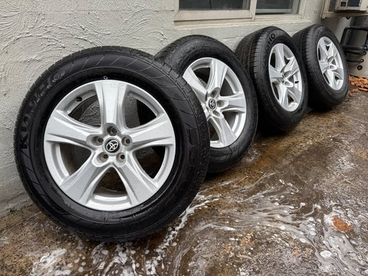 Toyota RAV4 18" Alloy Wheels with Like New Tyres