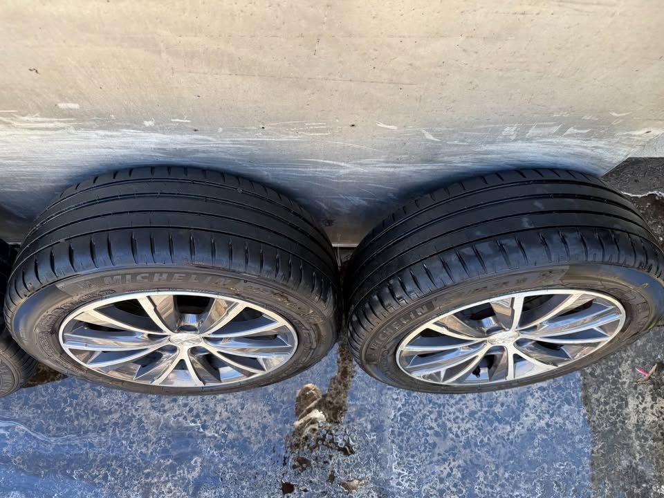 Peugeot 308 16” Alloy Wheels with Excellent Michellin Tyres