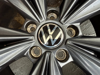 Volkswagen Tiguan 19" Alloy Wheels with Pirelli Tyres