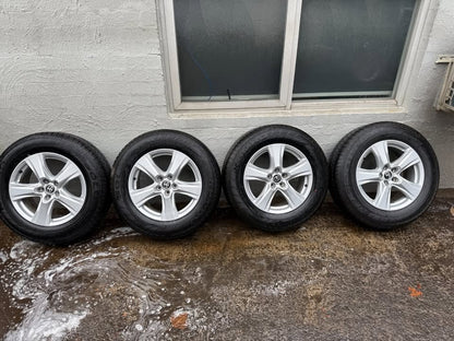 Toyota RAV4 18" Alloy Wheels with Like New Tyres