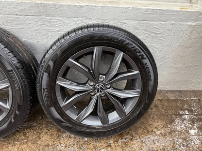 Volkswagen Tiguan 19" Alloy Wheels with Pirelli Tyres