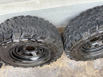 X Comp 33” M/T Tyres on Black 6 Stud Rims
