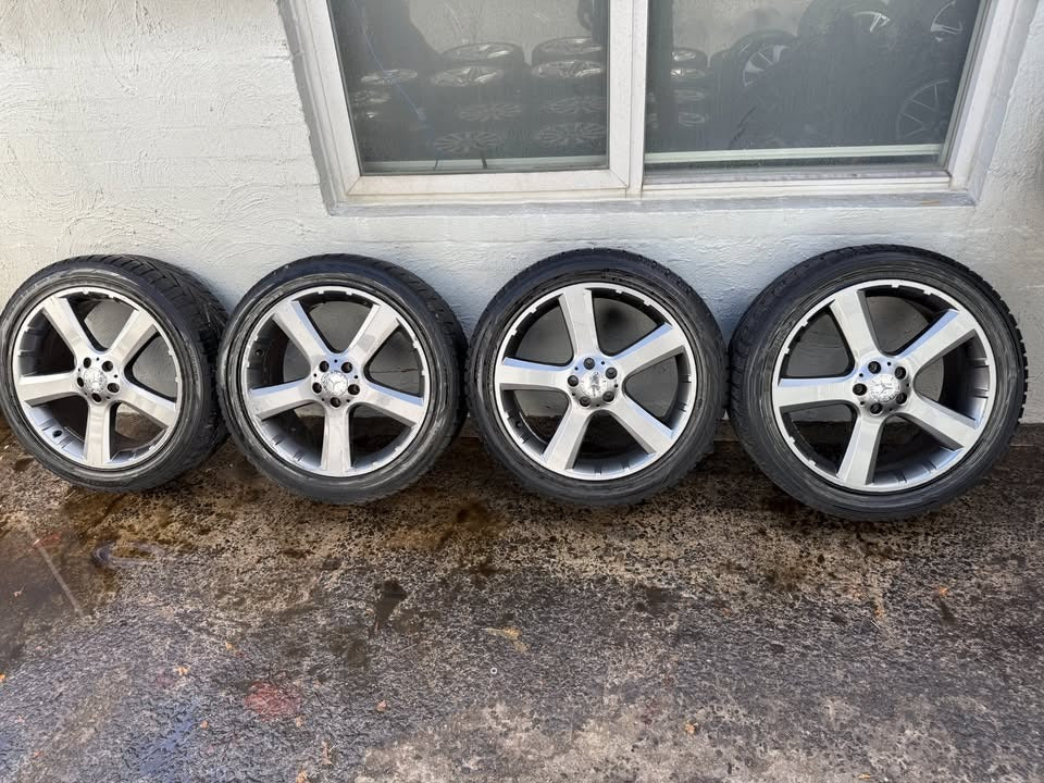 Mercedes Benz 20 Inch Charcoal Alloy Wheels with Good Tyres *Delivery*