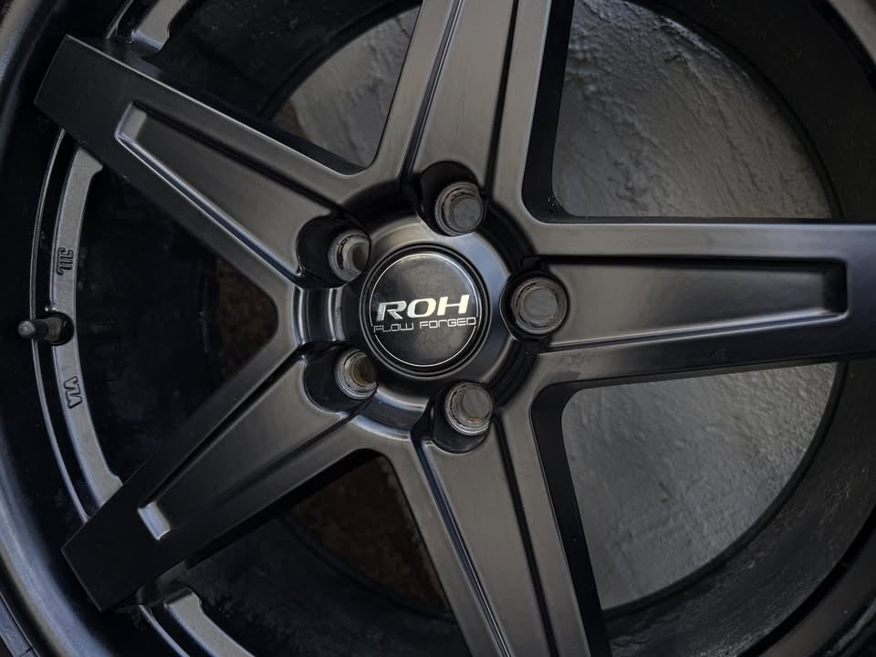 ROH Flow Forged Black 18” Alloy Wheels with Pirelli Tyres *Delivery*