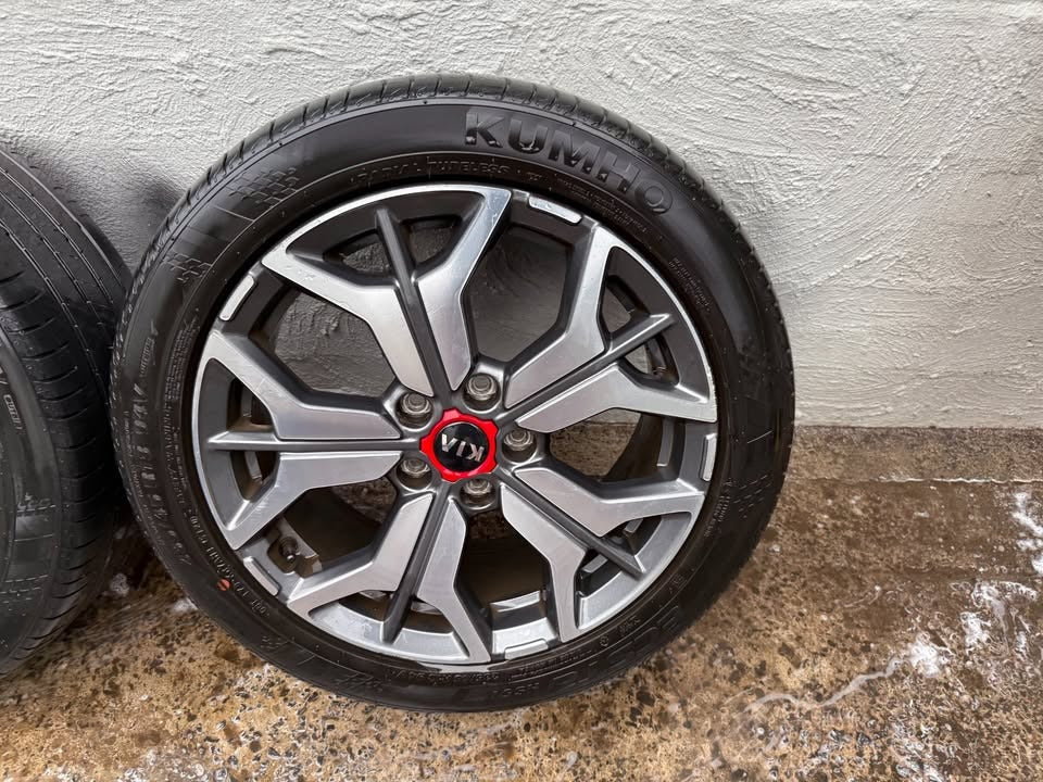 Kia Seltos 18" Alloy Wheels with Kumho Tyres