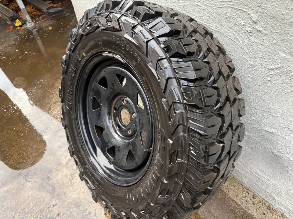 Volkswagen Amarok Steel Rim on 32" M/T Tyre