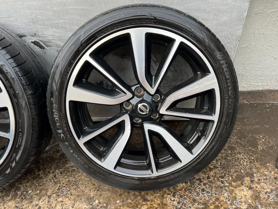 Nissan Qashqai/X-Trail 19" Alloy Wheels with Tyres