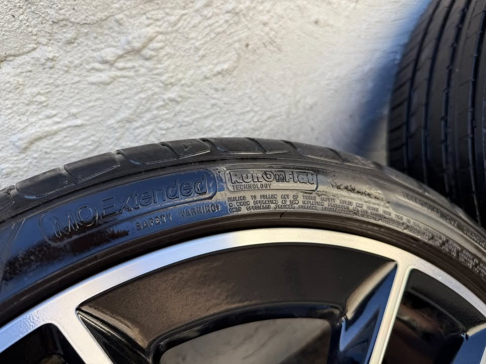 Mercedes Benz 19" Staggered Alloy Wheels with Excellent Tyres