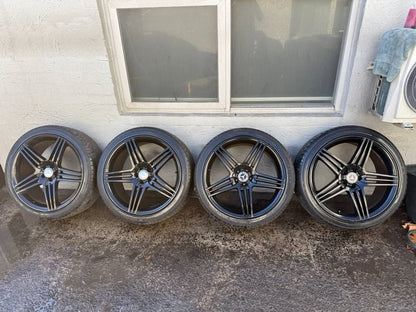 Mercedes Benz 22" ML Black Alloy Wheels with Excellent Tyres