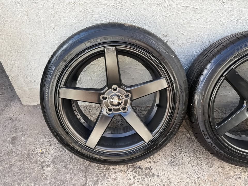 Speedy STR Racing 18" Black Alloy Wheels with Goodyear Tyres