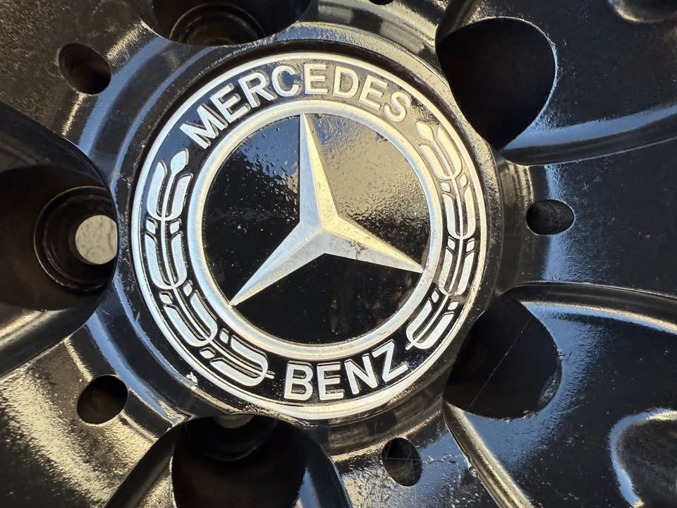Mercedes Benz 22" ML Black Alloy Wheels with Excellent Tyres