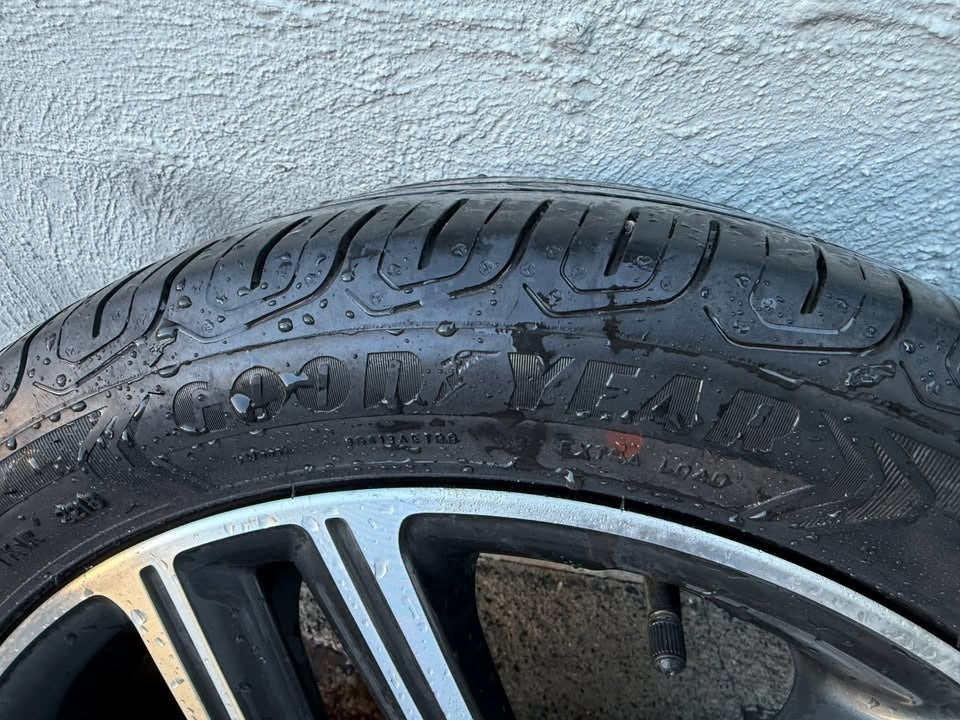 Kia Cerato 17" Alloy Wheel with Tyre - Single only