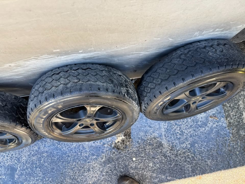 SSK 15” Alloy Wheels with Excellent Tyres