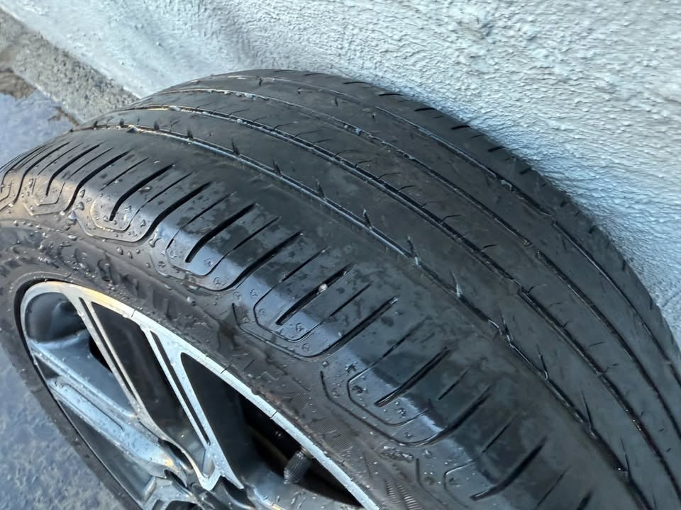 Kia Cerato 17" Alloy Wheel with Tyre - Single only