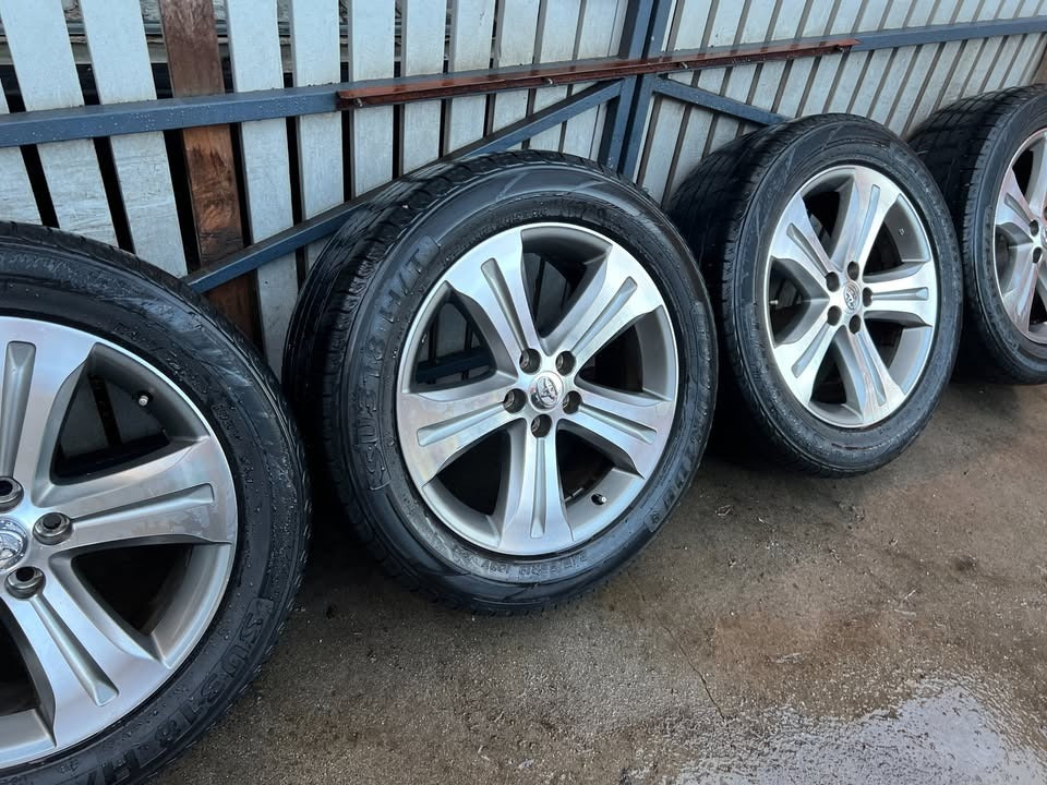 Toyota Kluger 19” Alloy Wheels with Good Tyres