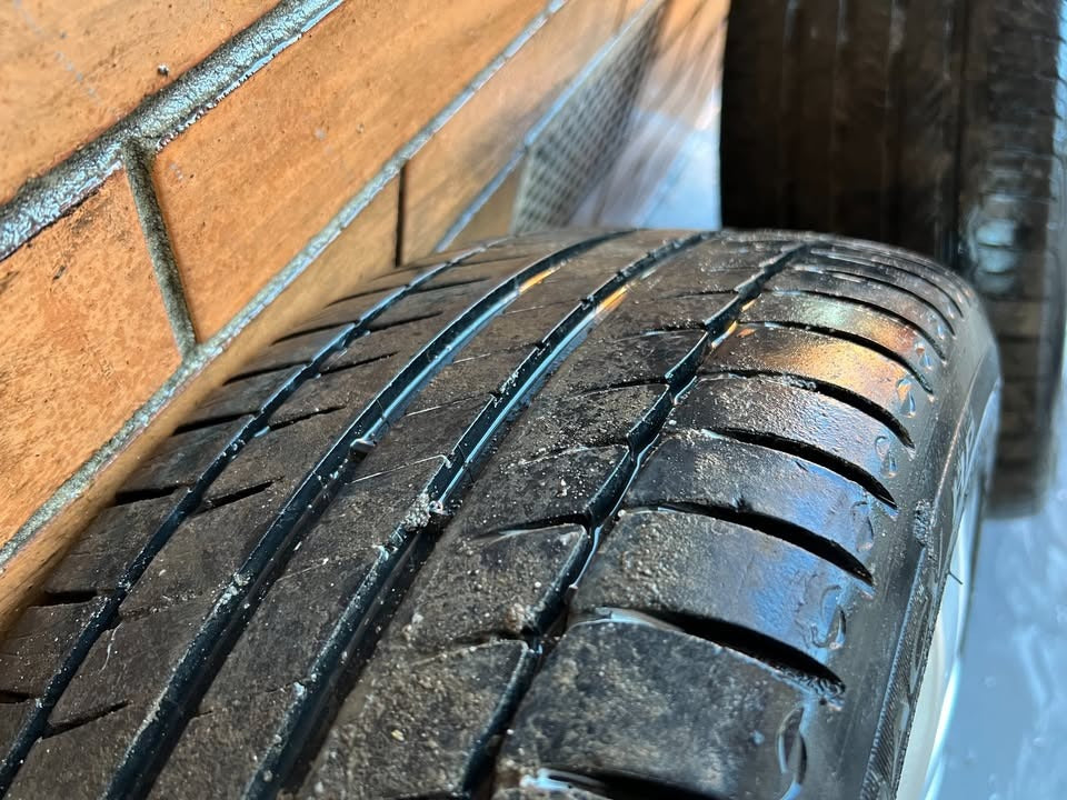 Mercedes Benz W204 C-Class 17" Alloy Wheels with Excellent Tyres