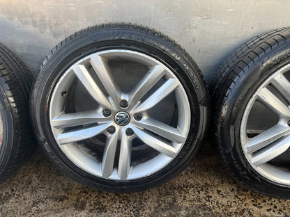 Volkswagen Touareg 20" Alloy Wheels with Good Tyres