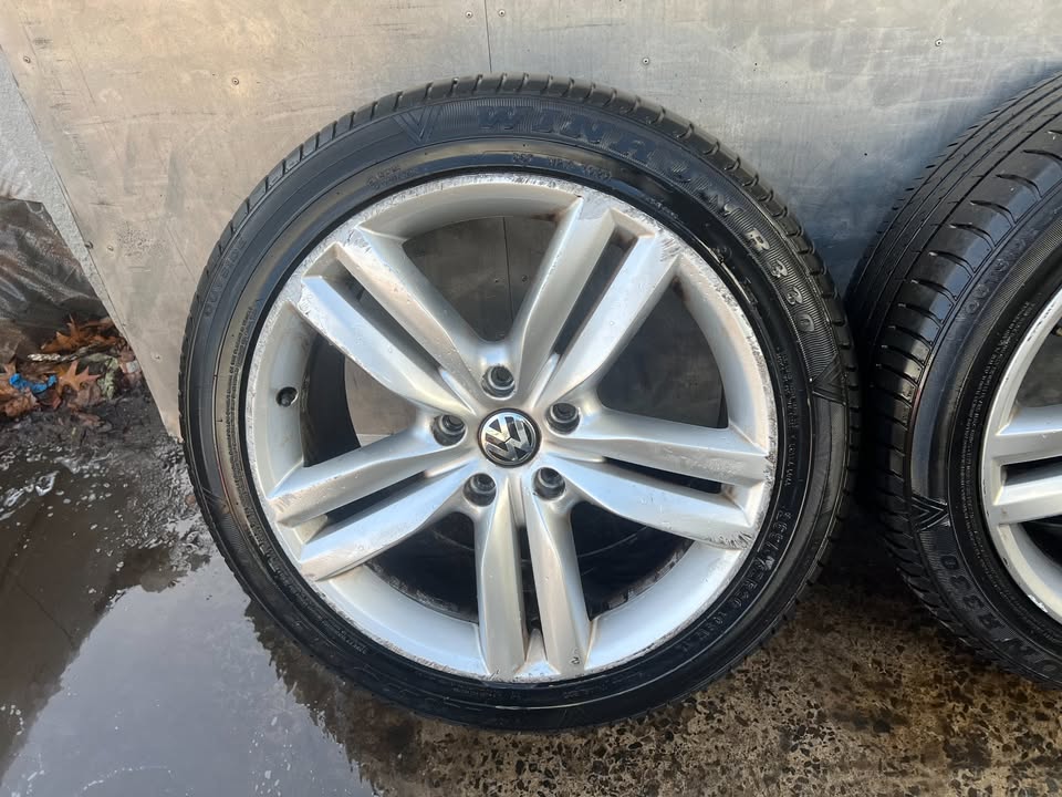 Volkswagen Touareg 20" Alloy Wheels with Good Tyres
