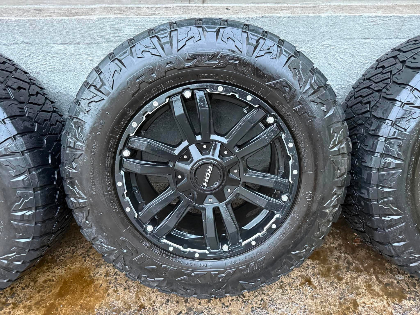 ROH Vapour 18” Alloy Wheels with Maxxis Razr A/T Tyres Set of 5
