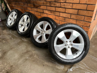 Subaru Forester 17” Alloy Wheels with Excellent Tyres