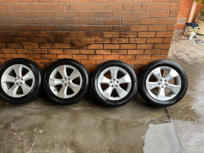 Subaru Forester 17” Alloy Wheels with Excellent Tyres