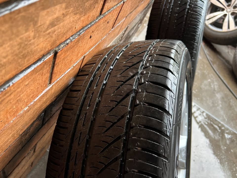 Subaru Forester 17” Alloy Wheels with Excellent Tyres