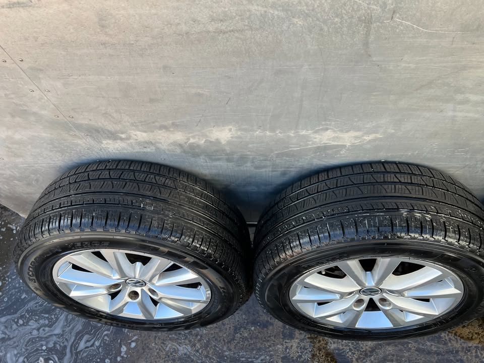 Volkswagen Amarok 18" Alloy Wheels with Pirelli Tyres
