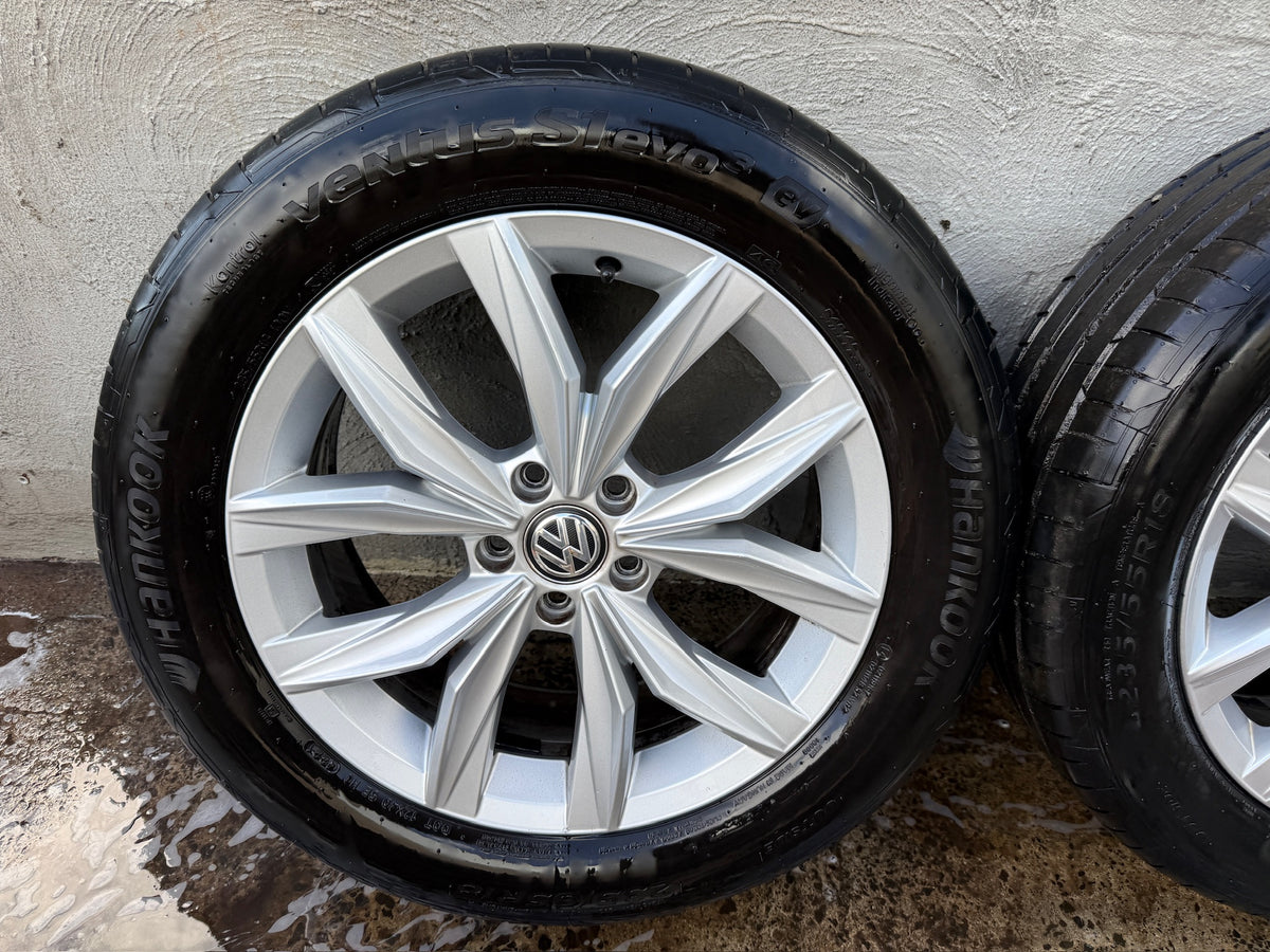 Volkswagen Tiguan 18” Alloy Wheels with Good Tyres