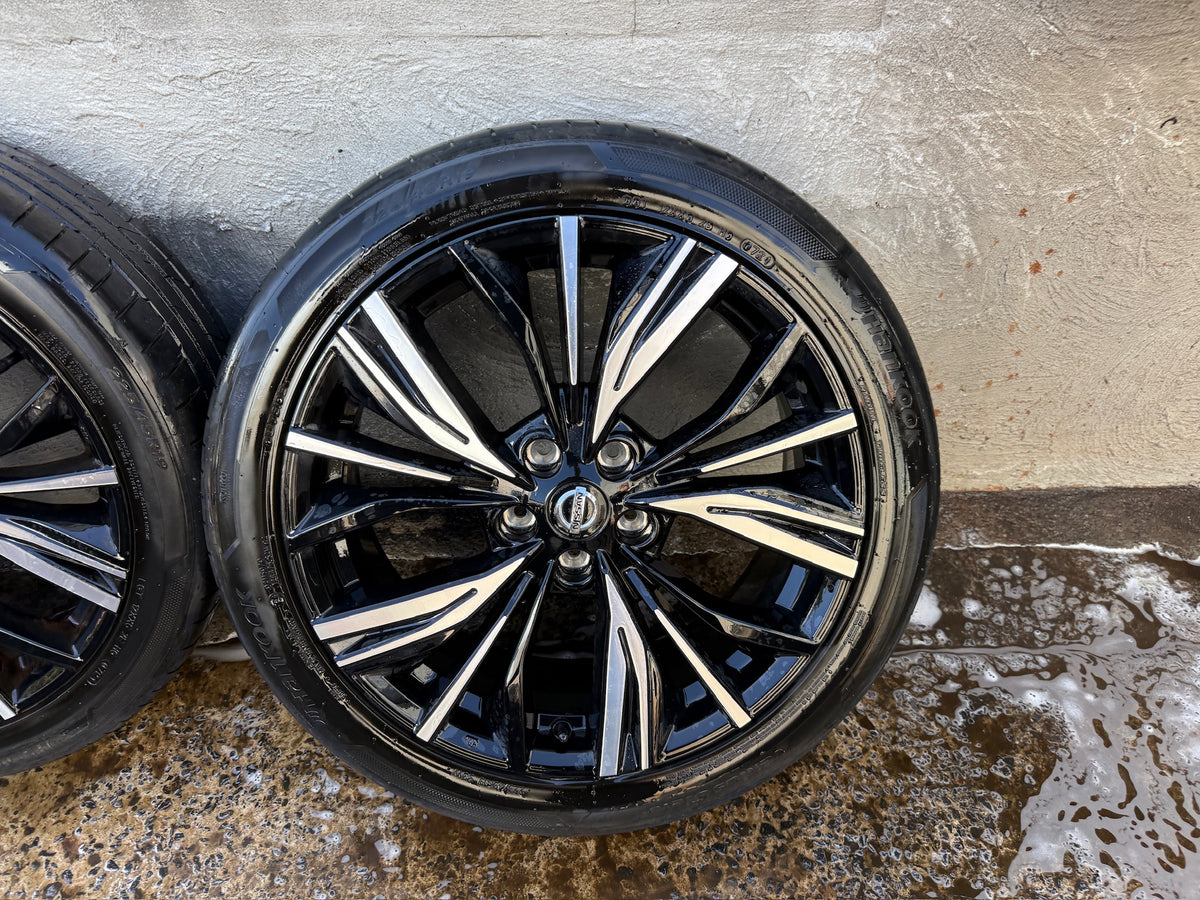 Nissan Juke 19” Alloy Wheels with Good Tyres