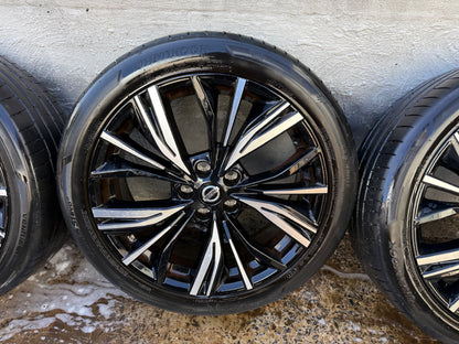 Nissan Juke 19” Alloy Wheels with Good Tyres