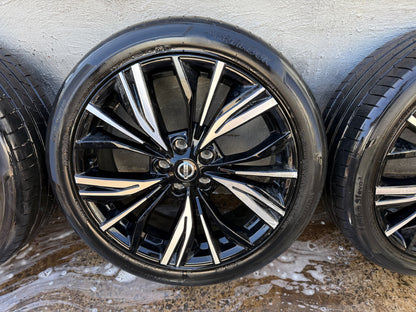 Nissan Juke 19” Alloy Wheels with Good Tyres