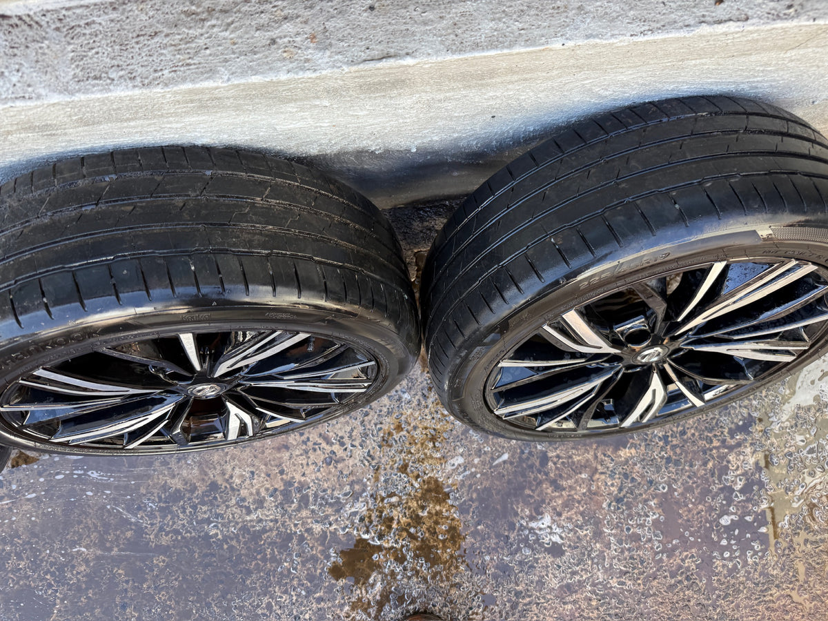 Nissan Juke 19” Alloy Wheels with Good Tyres