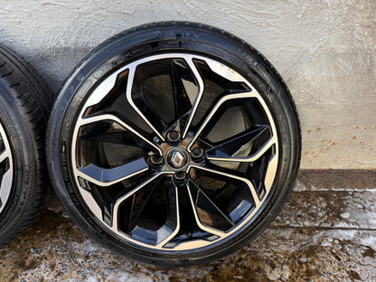 Renault Clio 17” Alloy Wheels with Good Tyres