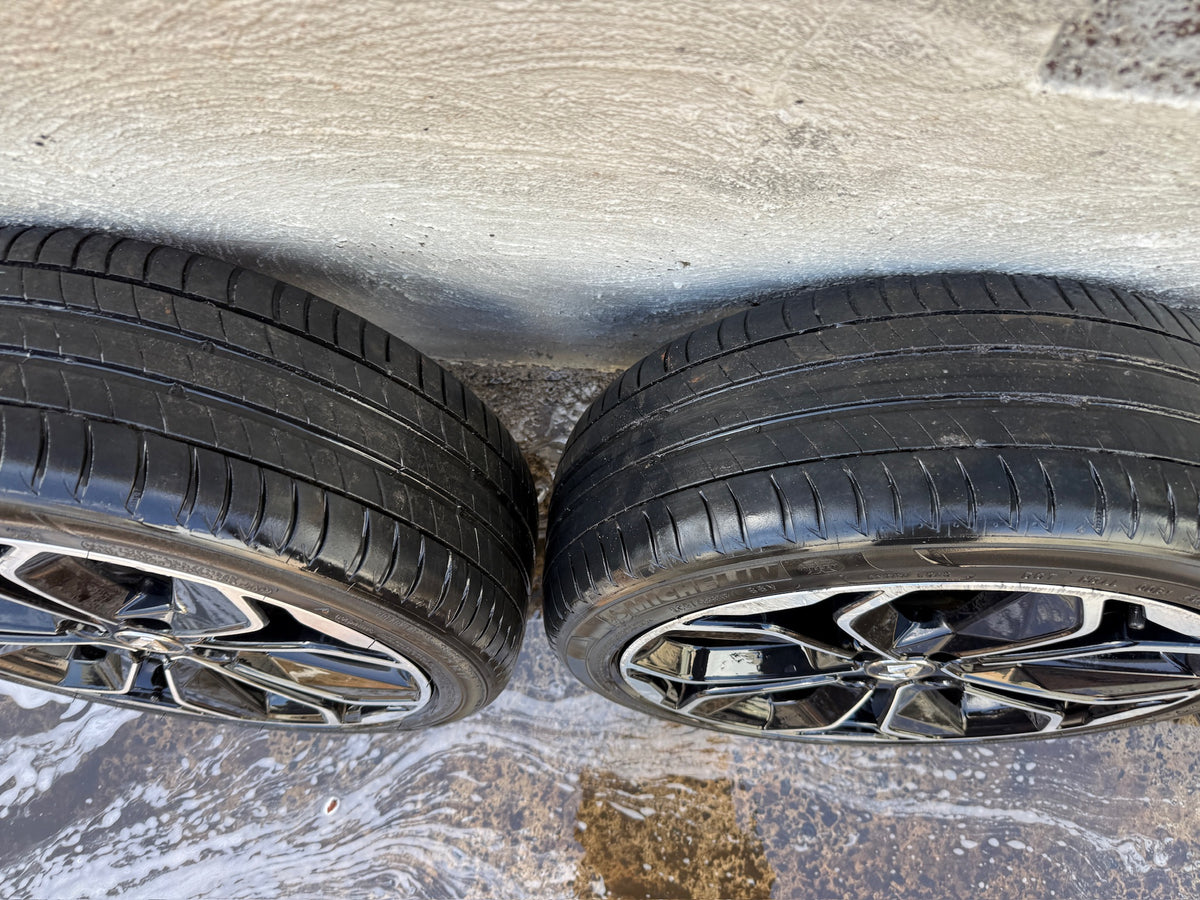 Renault Clio 17” Alloy Wheels with Good Tyres