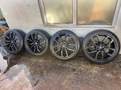 Land Rover Range Rover Sport 22” Alloy Wheels with Tyres