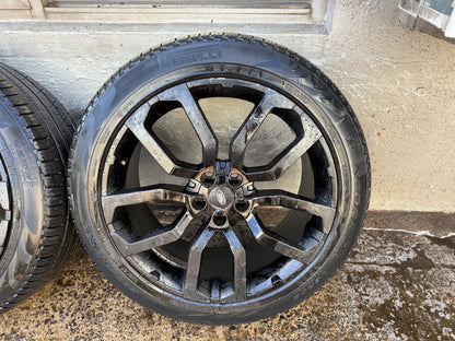 Land Rover Range Rover Sport 22” Alloy Wheels with Tyres