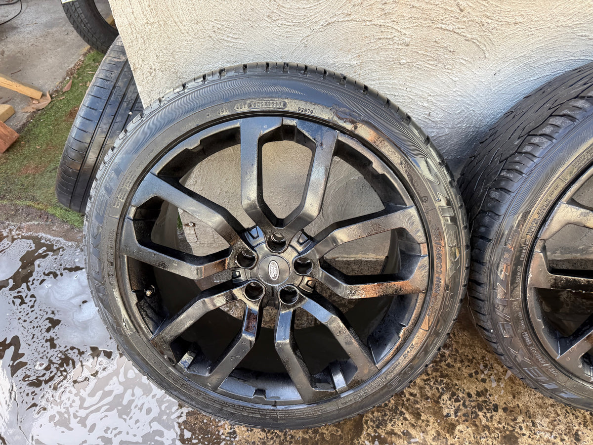 Land Rover Range Rover Sport 22” Alloy Wheels with Tyres