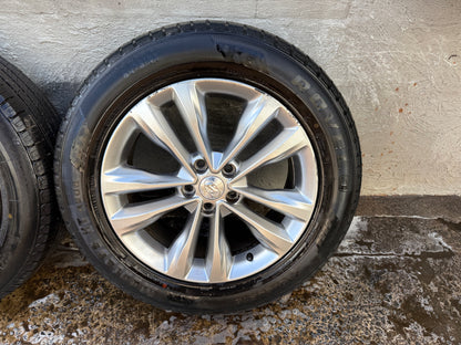 Hyundai Sante Fe 18” Alloy Wheels with Good Tyres