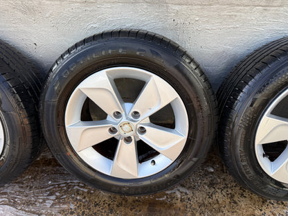 Skoda Yeti 16” Alloy Wheels with Good Tyres