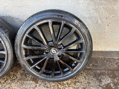 Renault Clio 18” Alloy Wheels with Good Tyres