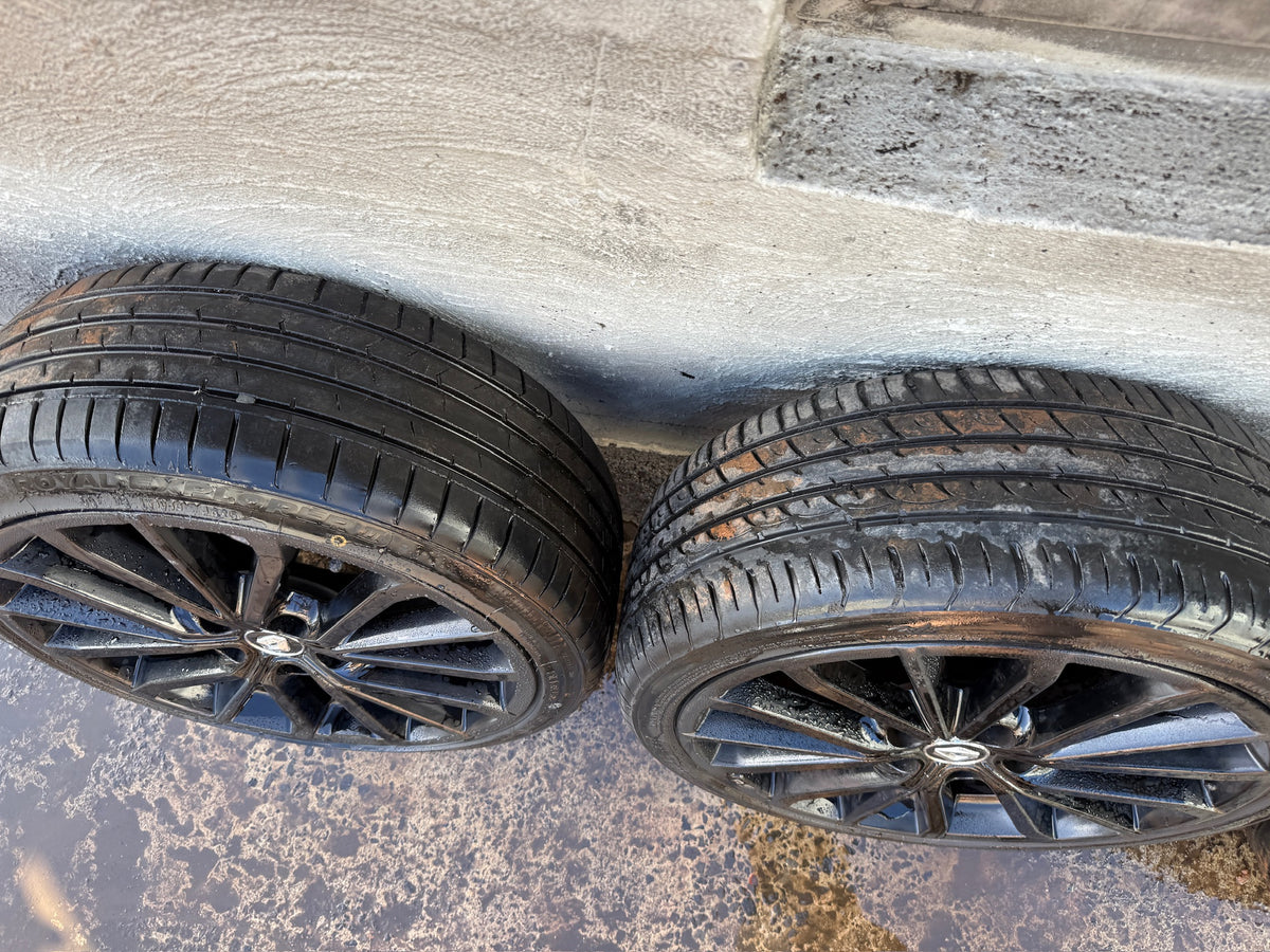 Renault Clio 18” Alloy Wheels with Good Tyres
