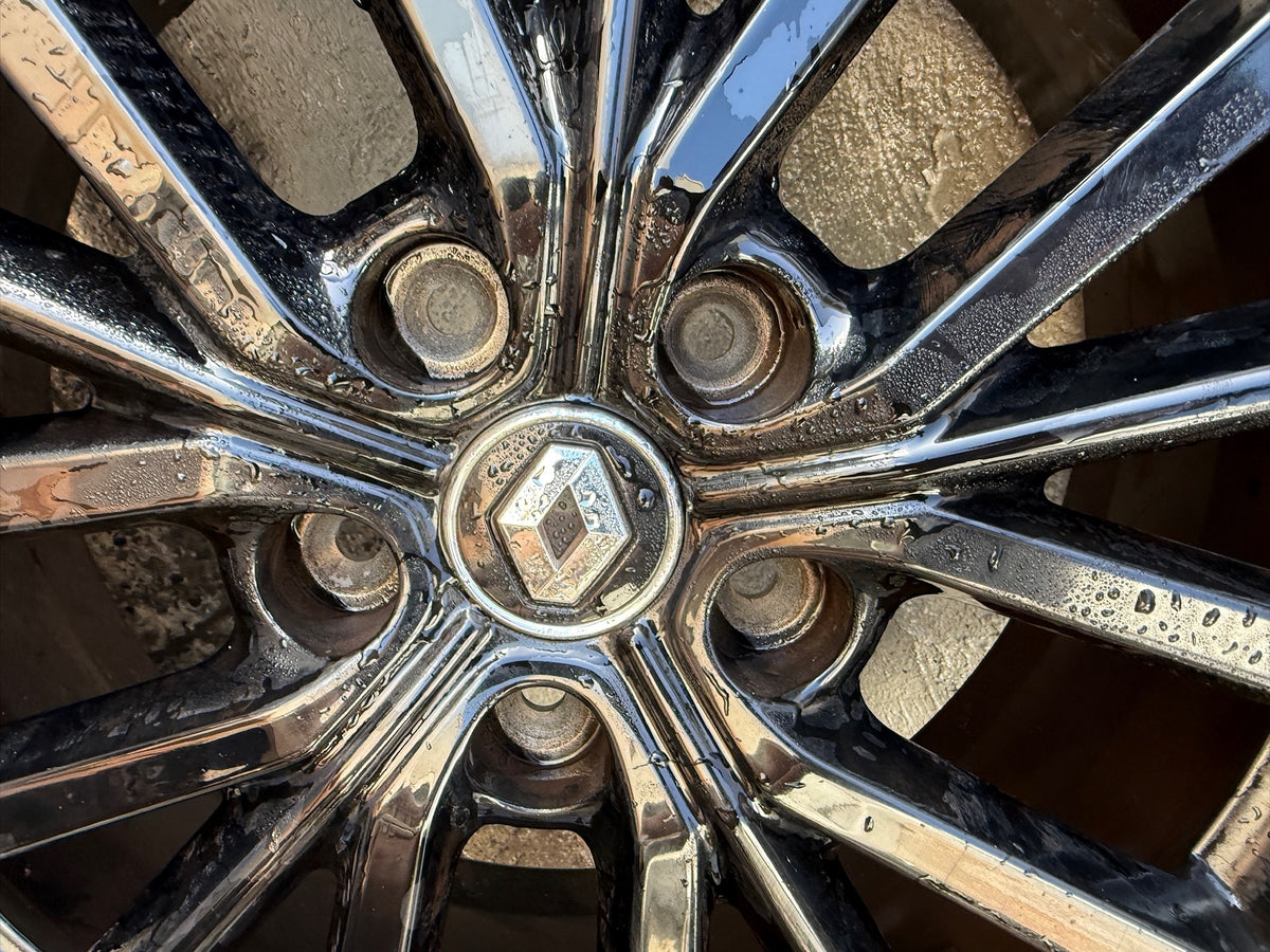 Renault Clio 18” Alloy Wheels with Good Tyres