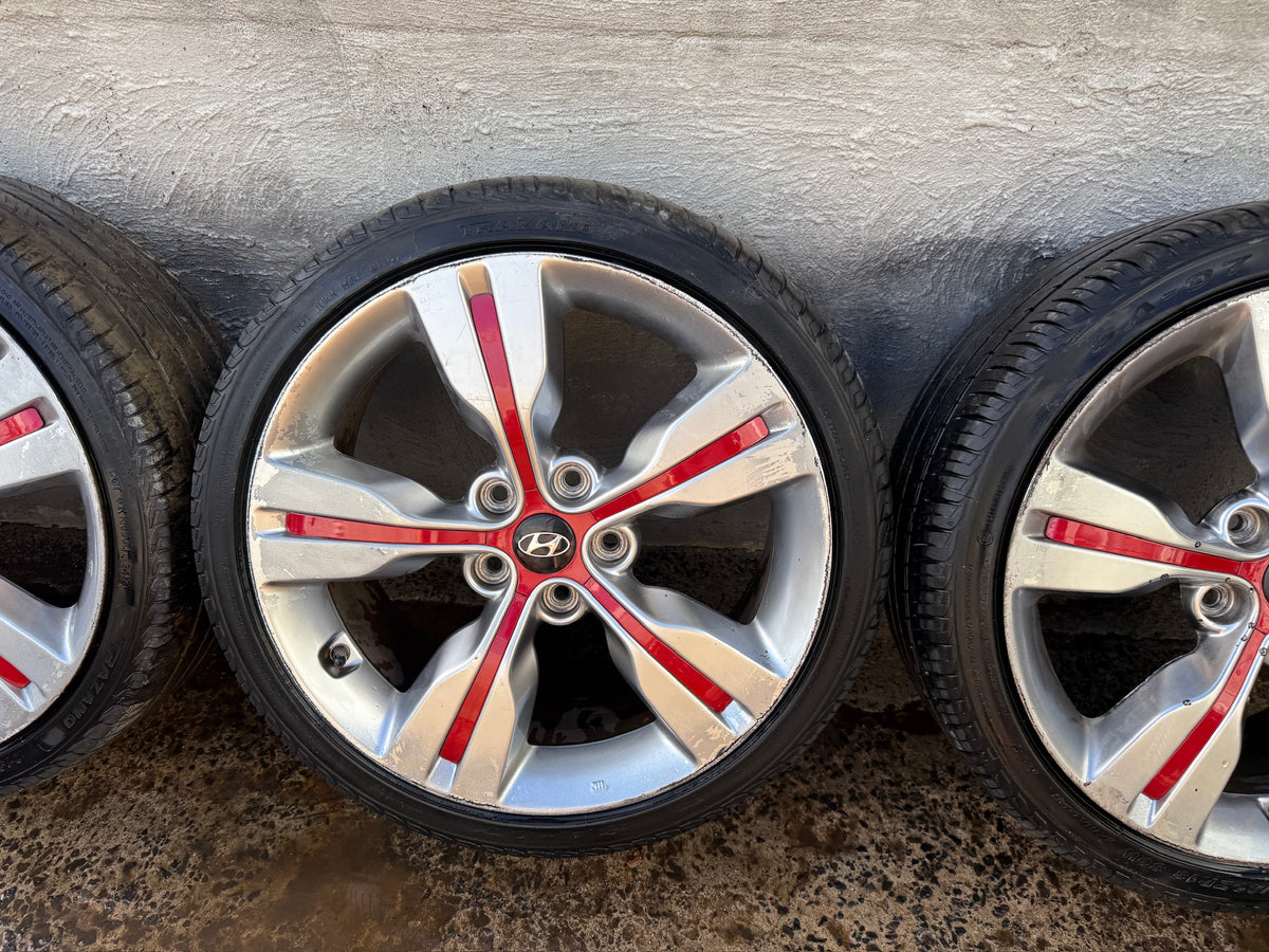 Hyundai Veloster 18” Alloy Wheels with Good Tyres.