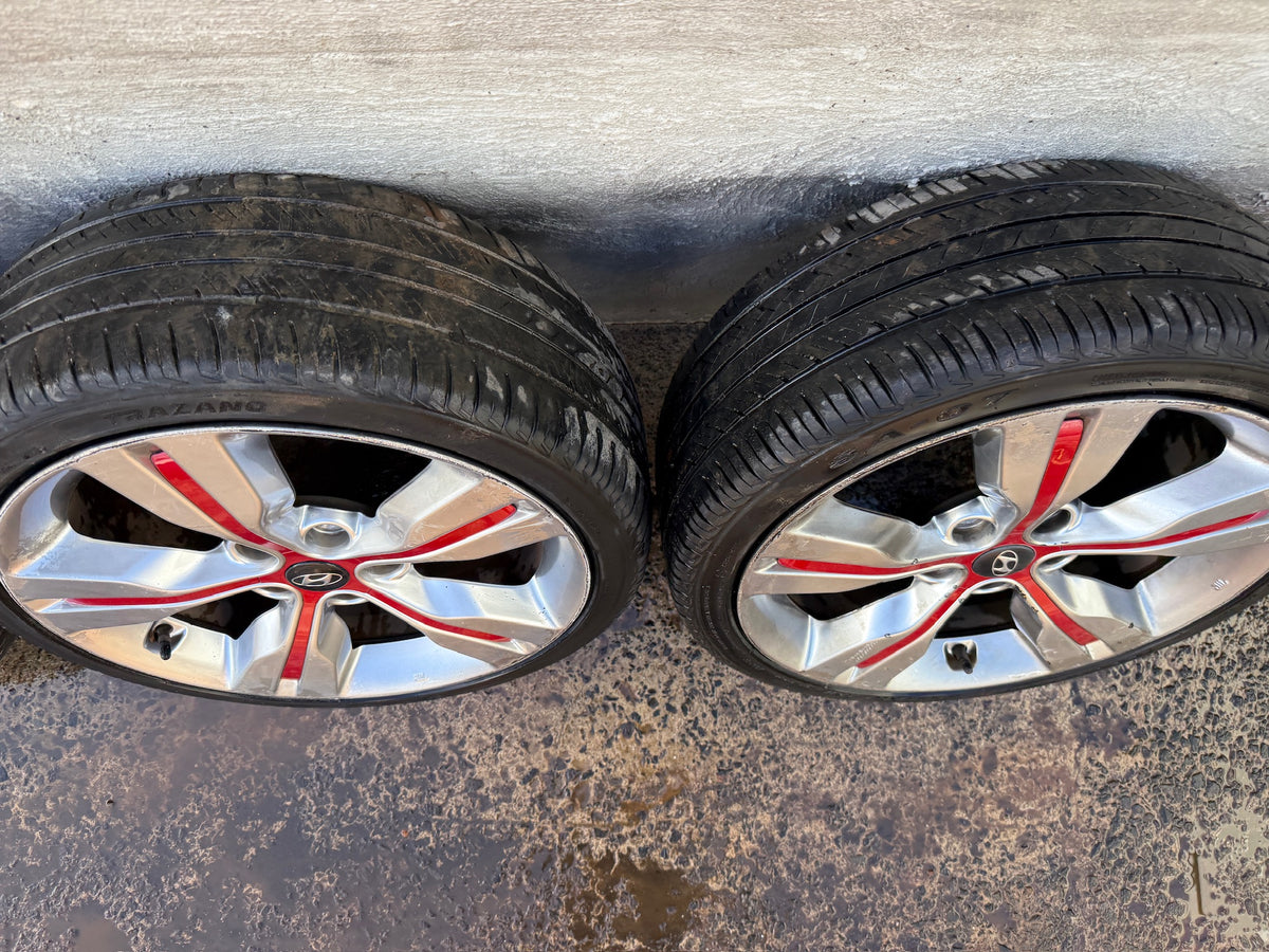 Hyundai Veloster 18” Alloy Wheels with Good Tyres.