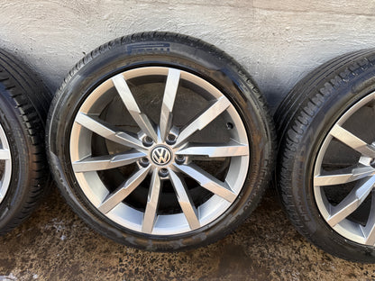 Volkswagen Passat 18” Alloy Wheels with Tyres