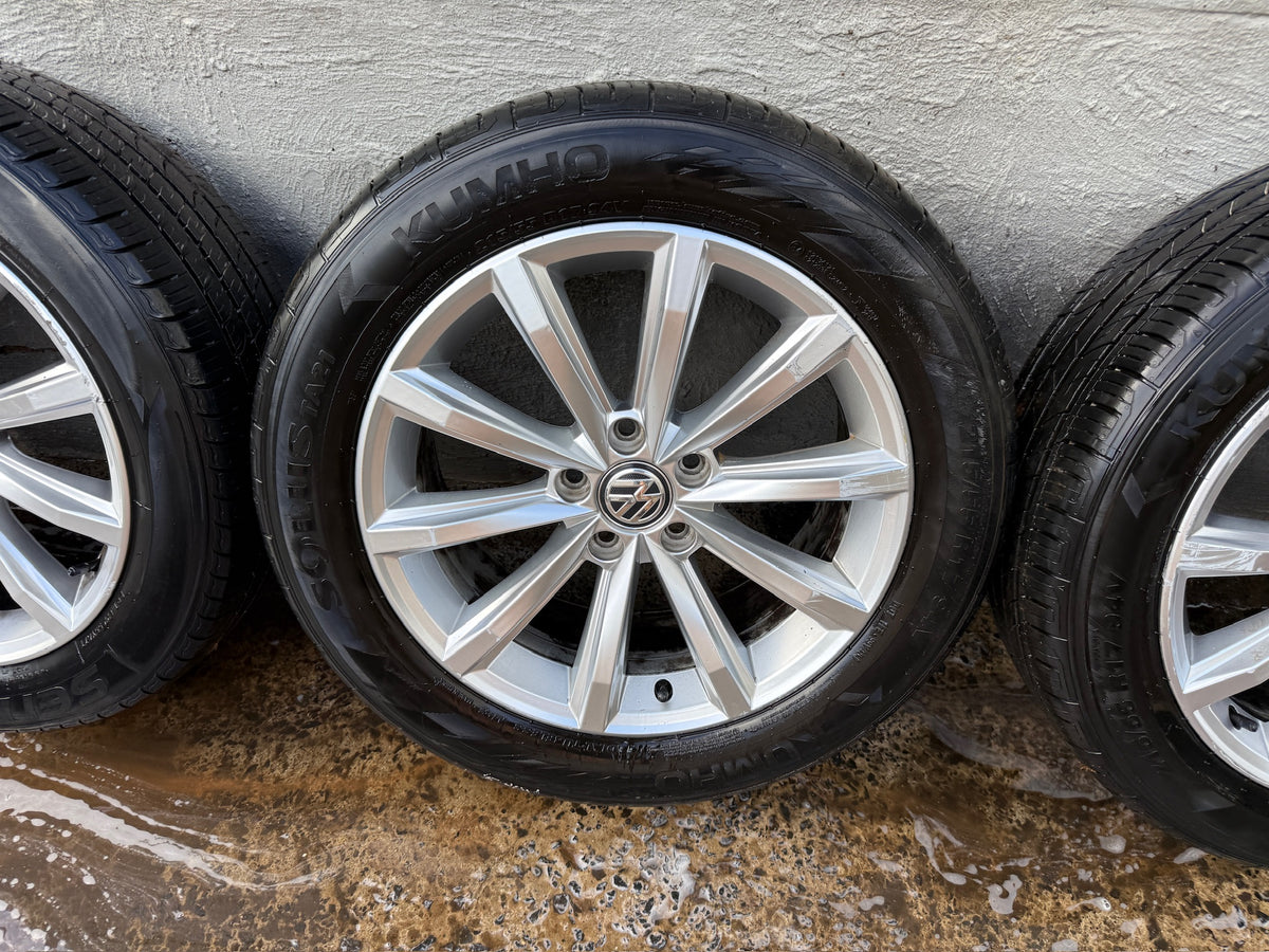 Volkswagen Passat 17” Alloy Wheels with Good Tyres