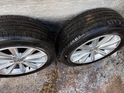 Volkswagen Passat 17” Alloy Wheels with Good Tyres