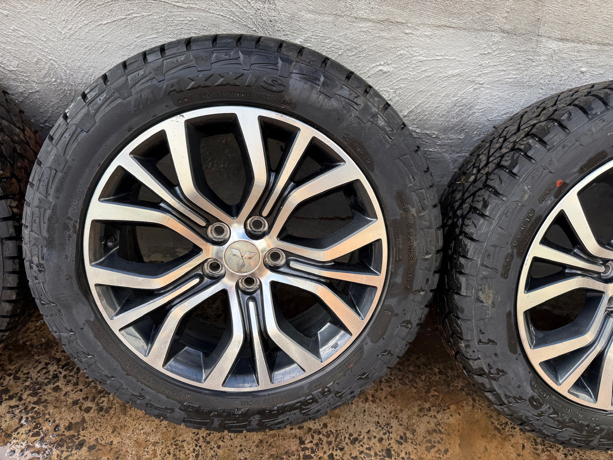 Mitsubishi Outlander/ASX 18” Alloy Wheels with Maxxis Razr A/T Tyres