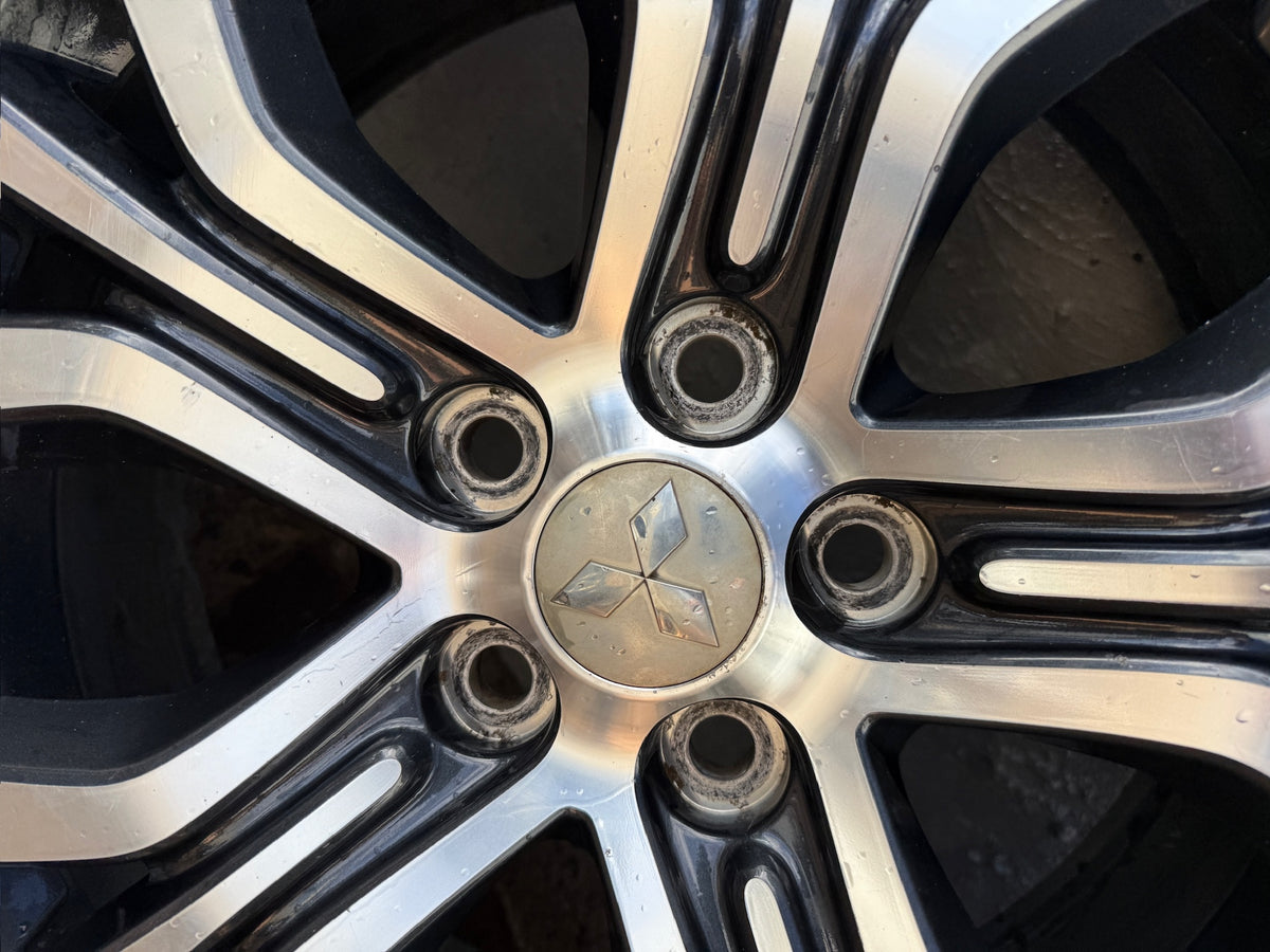 Mitsubishi Outlander/ASX 18” Alloy Wheels with Maxxis Razr A/T Tyres